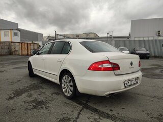 2011 Skoda Superb DSG II, белый, 890000 рублей, вид 4