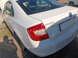 2015 Skoda Rapid I, белый, 377000 рублей, вид 4