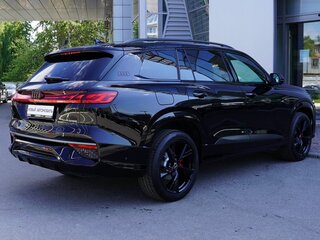 2026 Audi Q6 45 TFSI, чёрный, 8790000 рублей, вид 4
