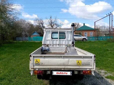 2001 Mitsubishi Delica, белый, 750000 рублей, вид 2
