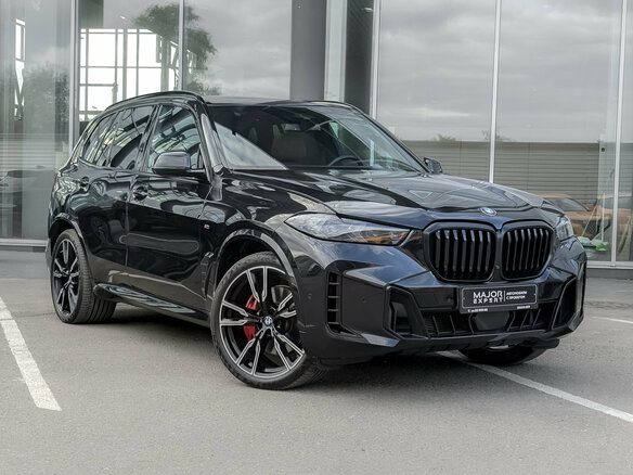 2024 BMW X5 40i IV (G05/G18) Рестайлинг, чёрный - вид 2