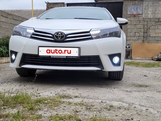 2013 Toyota Corolla XI (E160, E170, E180), белый, 1150000 рублей, вид 2