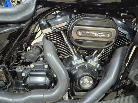 2020 Harley-Davidson Road Glide Limited, чёрный, 1850000 рублей, вид 5