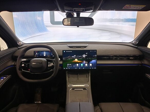 2026 Omoda C7, серый, 3499000 рублей - вид 9