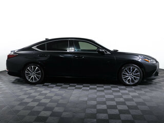 2020 Lexus ES 250 VII, чёрный, 3578000 рублей, вид 4