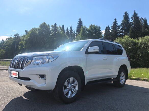 2021 Toyota Land Cruiser Prado 150 Series Рестайлинг 3, белый, 5430000 рублей