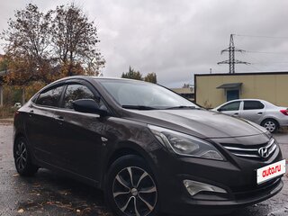 2014 Hyundai Solaris I Рестайлинг, коричневый, 700000 рублей, вид 3