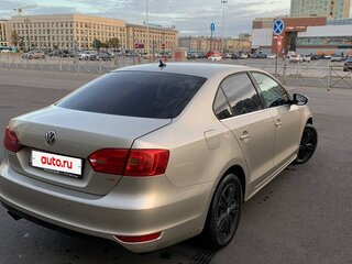 2013 Volkswagen Jetta VI, серебристый, 599000 рублей, вид 4