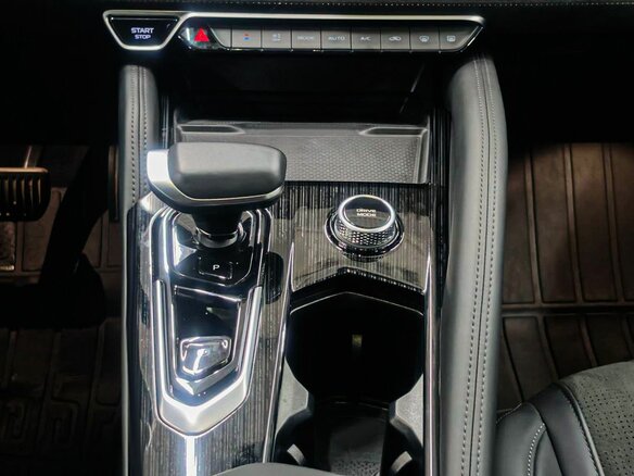 2024 Geely Monjaro I, белый, 3439900 рублей - вид 28
