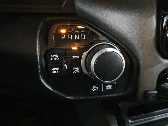 2021 Ram 1500 Quad Cab V, голубой, 5900000 рублей - вид 5