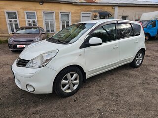 2013 Nissan Note I Рестайлинг, белый, 850000 рублей, вид 2