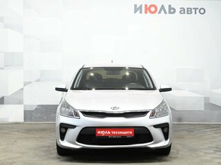 2019 Kia Rio IV, серебристый, 1350000 рублей, вид 2