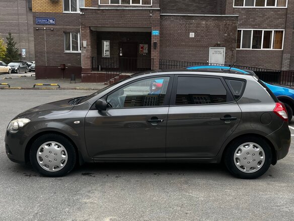 2011 Kia Ceed I Рестайлинг, серый, 530000 рублей - вид 1
