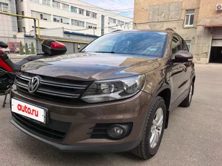 2014 Volkswagen Tiguan I Рестайлинг, коричневый, 1500000 рублей, вид 2