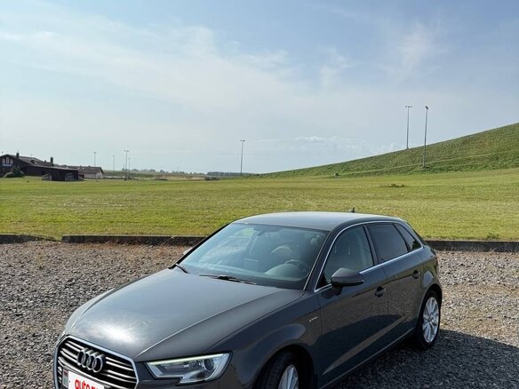 2017 Audi A3 Sportback g-tron III (8V) Рестайлинг, серый, 1583064 рублей - вид 2