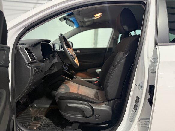 2020 Hyundai Tucson III Рестайлинг, белый, 2700000 рублей - вид 16