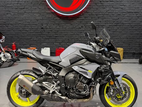 2017 Yamaha MT-10, серый, 1115000 рублей, вид 2