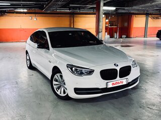 2013 BMW 5 серии Gran Turismo 535i xDrive VI (F10/F11/F07) Рестайлинг, белый, 2900000 рублей, вид 1