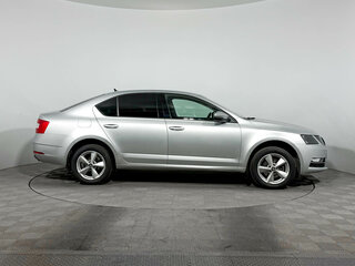 2017 Skoda Octavia III (A7) Рестайлинг, серебристый, 1490000 рублей, вид 4
