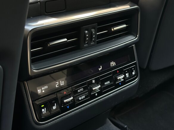 2024 Lexus LX 500d IV, зелёный, 14700000 рублей - вид 12