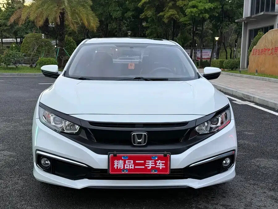 Открыть фотографии: Honda Civic X Рестайлинг
