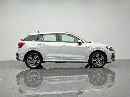 2022 Audi Q2 L 35 TFSI I Рестайлинг, белый, 1580000 рублей, вид 2