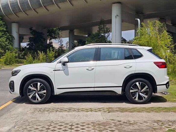 2023 Volkswagen Tayron I Рестайлинг, белый - вид 14