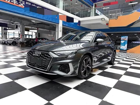 2023 Audi A3 35 TFSI Long IV (8Y), серый, 1800000 рублей - вид 2