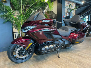 2025 Honda GL 1800 Gold Wing, пурпурный, 4500000 рублей, вид 2