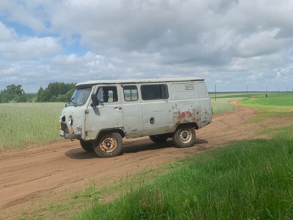 2004 УАЗ 3909, белый, 120000 рублей - вид 2