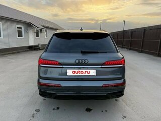 2021 Audi Q7 45 TDI II (4M) Рестайлинг, серый, 6800000 рублей, вид 5