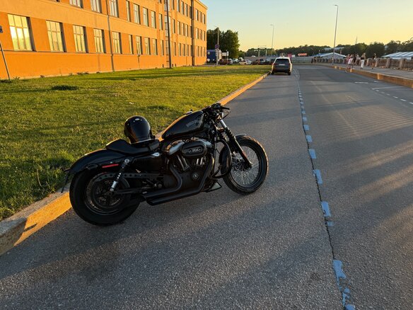 2011 Harley-Davidson Sportster 1200, чёрный - вид 6