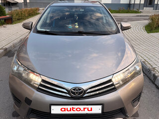 2013 Toyota Corolla XI (E160, E170, E180), золотистый, 950000 рублей, вид 1