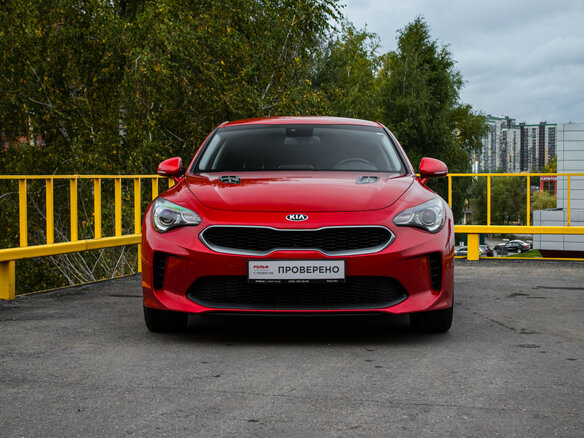 2018 Kia Stinger I, красный, 2020000 рублей - вид 1