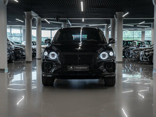 2020 Bentley Bentayga I Рестайлинг, чёрный, 20750000 рублей, вид 3