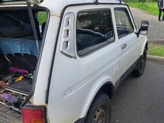 2002 Lada (ВАЗ) 2121 (4x4) I Рестайлинг, белый, 180000 рублей, вид 4