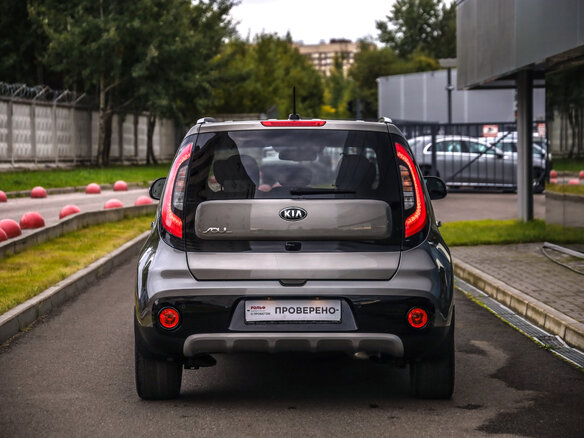 2018 Kia Soul II Рестайлинг, серебристый, 1332777 рублей - вид 6