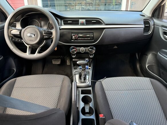 2020 Kia Rio IV, белый, 1150000 рублей - вид 9