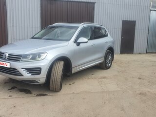 2016 Volkswagen Touareg II Рестайлинг, серебристый, 2900000 рублей, вид 5