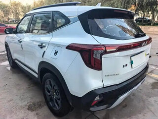 2023 Kia Seltos I Рестайлинг, белый, 1900004 рублей, вид 2