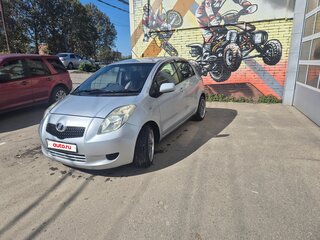 2005 Toyota Vitz II (XP90), серебристый, 480000 рублей, вид 2