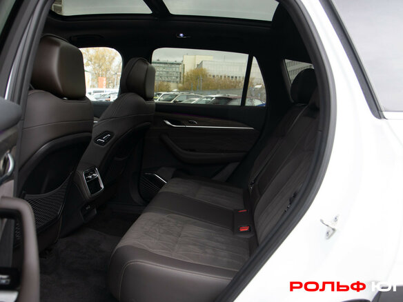 2025 Geely Monjaro (Xingyue L) I Рестайлинг 2 (China Market), белый, 3838000 рублей - вид 7
