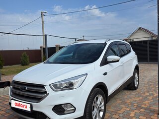 2017 Ford Kuga II Рестайлинг, белый, 1950000 рублей, вид 5