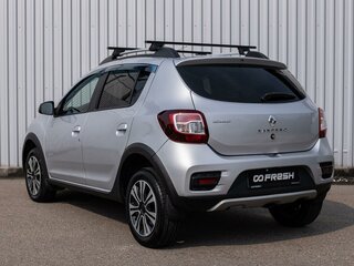 2017 Renault Sandero Stepway II, серый, 960000 рублей, вид 2