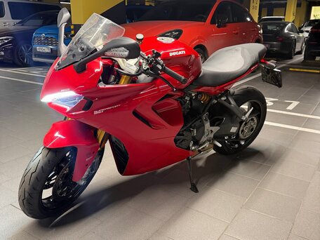 2021 Ducati Supersport, красный, 1100000 рублей, вид 3