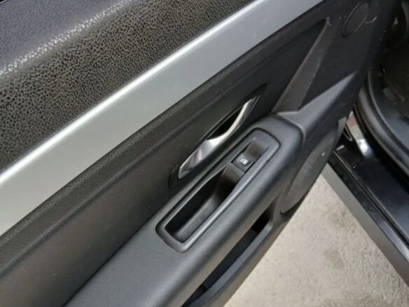 2008 Renault Laguna III, чёрный, 670000 рублей - вид 5