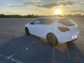 2011 Opel Astra J, белый, 730000 рублей, вид 4