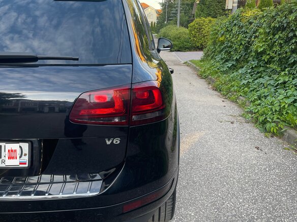 2012 Volkswagen Touareg II, чёрный, 1790000 рублей - вид 9
