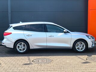 2020 Ford Focus IV, серебристый, 1679000 рублей, вид 3