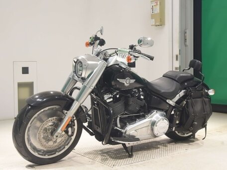 2018 Harley-Davidson Fat Boy, чёрный, 1870000 рублей, вид 4